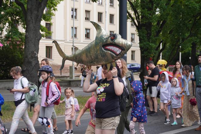 Deszcz nie był im straszny! Bajkowy Korowód przeszedł ulicami Lublina. Zobacz zdjęcia!