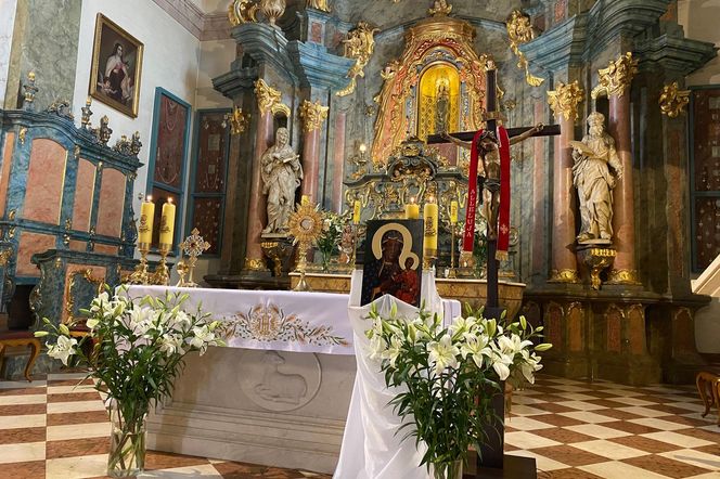 Kościoły jubileuszowe - Sanktuarium Matki Bożej Królowej Miłości i Pokoju Pani Kujaw w Markowicach