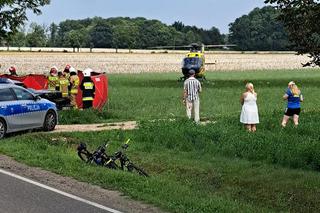 Auto 39-latki huknęło w drzewo i zmieniło się w kupę pogiętego złomu. Tragiczny wypadek w Zygmuntowie