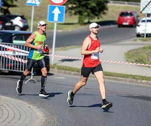 Tysiące biegaczy przebiegło ulicami Bytomia.