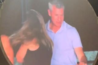 Skandal na koncercie gwiazdy. Żonaty milioner przyłapany na zdradzie z podwładną. Zobaczył to cały świat!