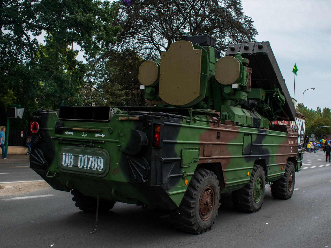 Przejazd wojska i pokaz sprzętu bojowego w Łomży