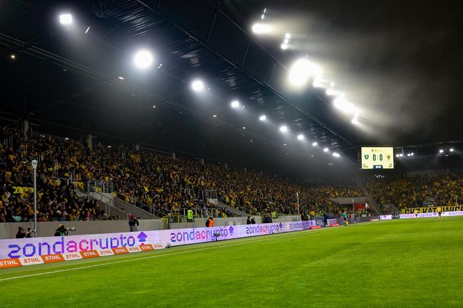 Kibice GKS Katowice na meczu z Piastem Gliwice 8.11.2025