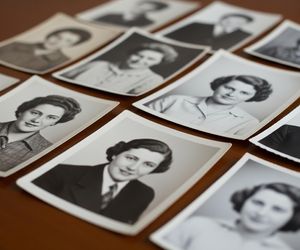 Donald Tusk zaskakuje. Co ujawniają jego rodzinne fotografie?