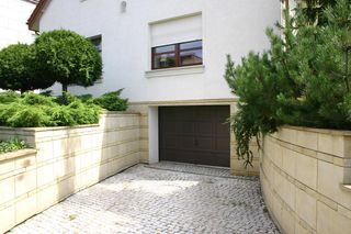  Budowa podjazdu z kostki lub żwiru krok po kroku