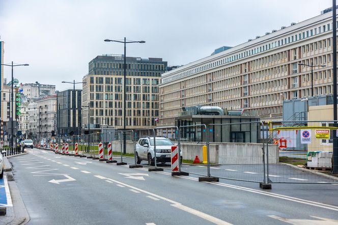 Parking podziemny pod placem Powstańców Warszawy w Warszawie