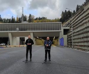 Prezydent Andrzej Duda w tunelu na Zakopiance