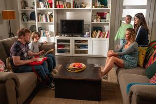 Barwy szczęścia, odcinek 2891: Emil połączy Asię z Hubertem! Marysia i Agata tylko mu w tym pomogą - ZDJĘCIA