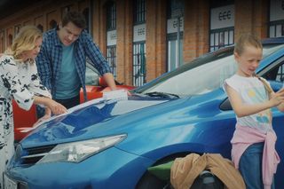 M jak miłość odc. 1820.  Dima (Michaił Pszeniczny), Julia (Marta Chodorowska), Nadia (Mira Fareniuk)