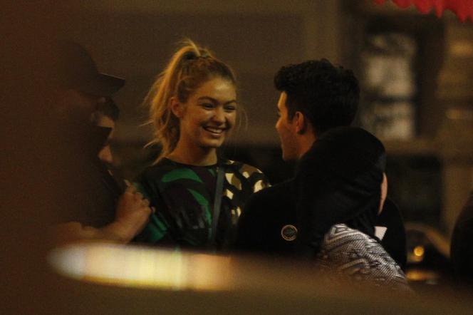 Joe Jonas i Gigi Hadid w Paryżu