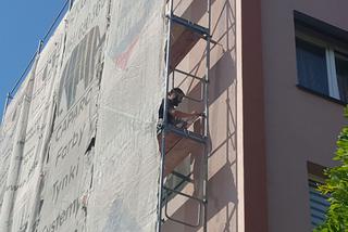 Na bloku przy ul. 17 Stycznia powstaje mural 