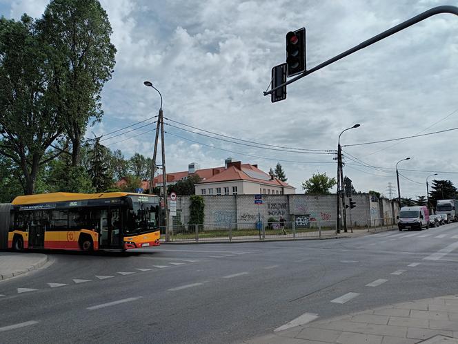 Skrzyżowanie na granicy Bielan i Izabelina