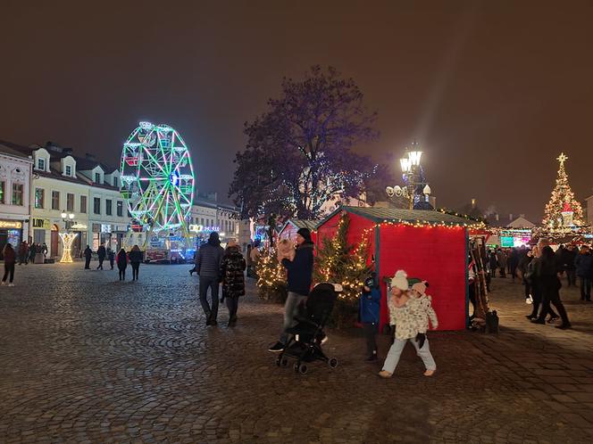 Świąteczne Miasteczko w Rzeszowie [ZDJĘCIA]