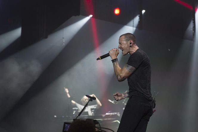 Mama Chestera Benningtona czuje się zdradzona przez Linkin Park! „Próbują wymazać przeszłość”