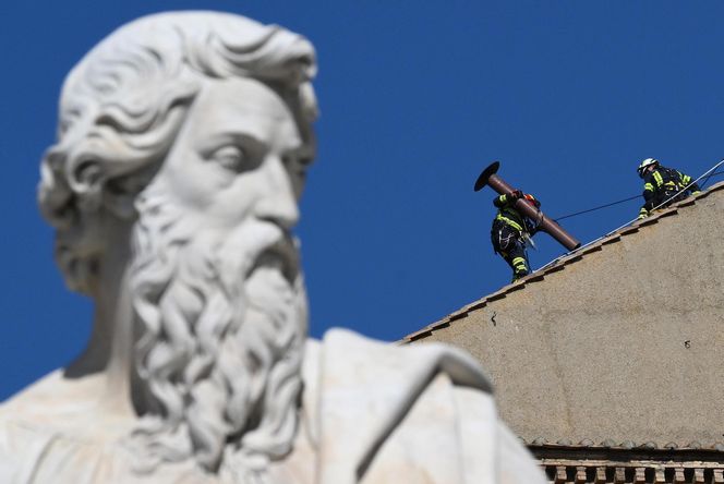 Przygotowania do konklawe 2025 w Kaplicy Sykstyńskiej