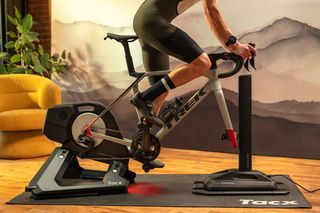 Tacx Alpine od Garmina. Trenuj podjazdy bez wychodzenia z domu