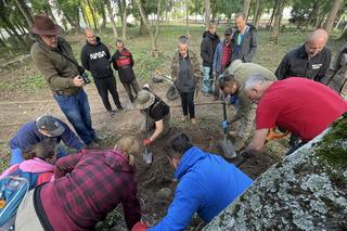 Szczątki niemieckich policjantów na cmentarzu w Siadle Górnym