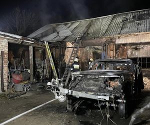 Płonął warsztat samochodowy. Jedna osoba poszkodowana