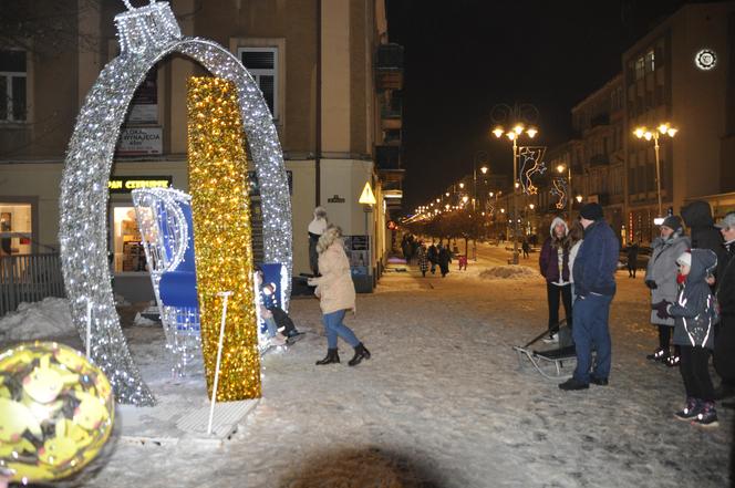 Parada Mikołajów i odpalenie choinki świątecznej w Kielcach