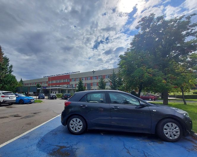 Szpital "papieski" ma nowy system parkingowy