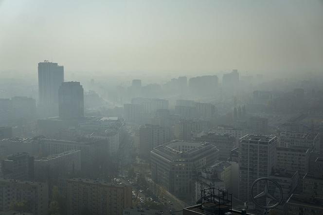 Smog nad Warszawą 18 grudnia