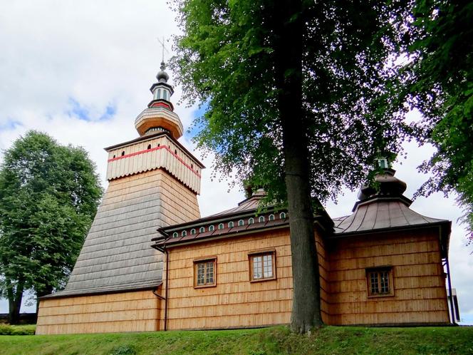 To wyjątkowa wieś na mapie Małopolski. Znajduje się w niej najpiękniejsza cerkiew w regionie