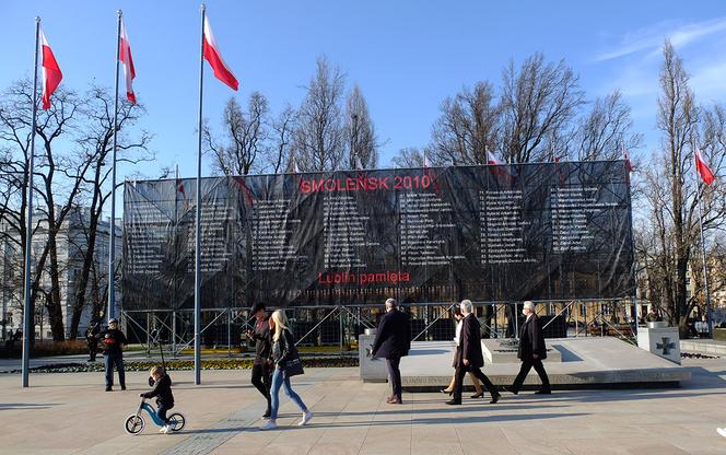 11 rocznica katastrofy smoleńskiej. Z powodu obostrzeń sanitarnych uroczystości w Lublinie były bardzo skromne 