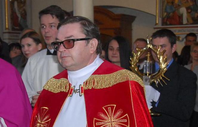 płoną hale w Mysłowicach 