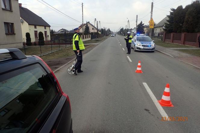 Koszmar na drodze w Gaszowicach. 9-letni chłopiec wbiegł wprost pod koła samochodu!