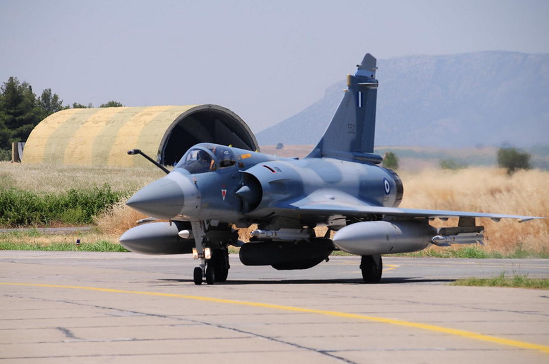 Samolot Mirage 2000