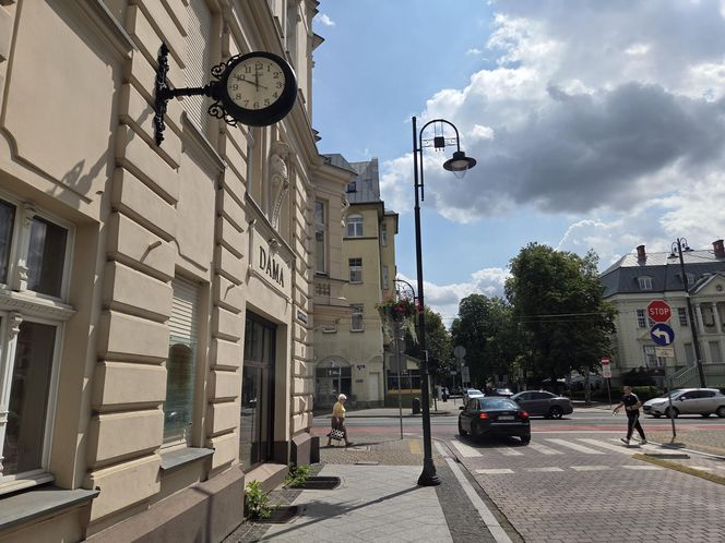 Tak wygląda jedna z najbardziej eleganckich ulic w Bydgoszczy. Zapraszamy na spacer po ul. Cieszkowskiego