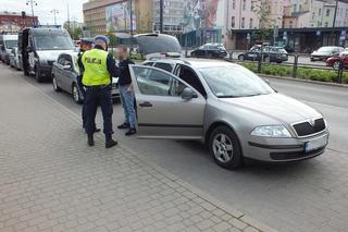 Naćpany taksówkarz woził ludzi w Bydgoszczy. Miał w aucie maczetę i pałkę teleskopową!
