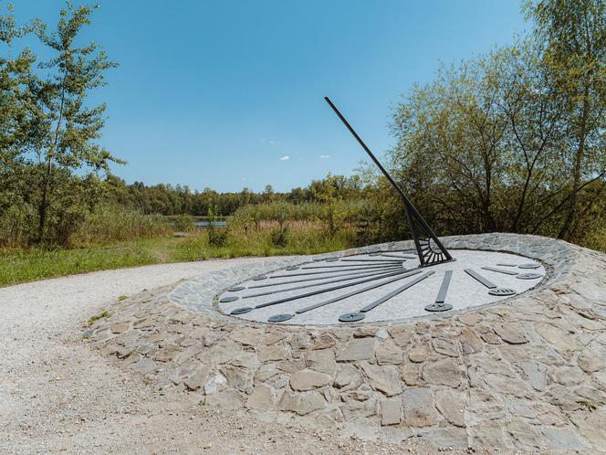 Balaton to zbiornik wodny w dzielnicy Sosnowca -  Porąbce.  Ma około 10 ha powierzchni