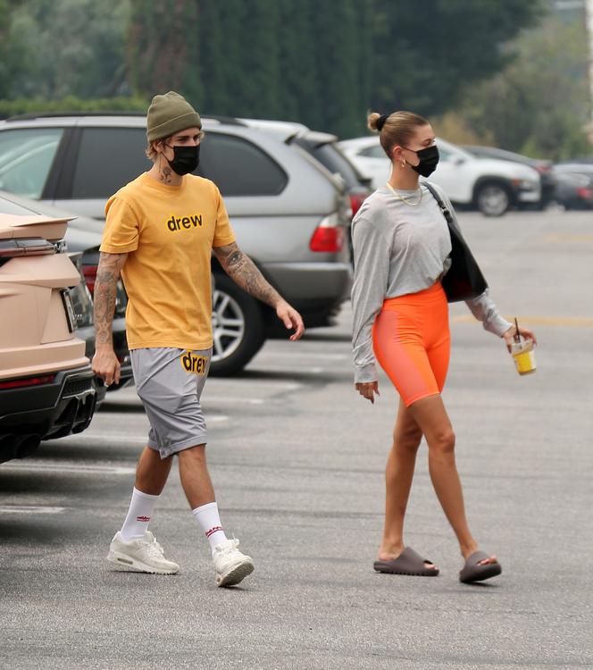 Justin Bieber i Hailey Bieber w drodze na pilates
