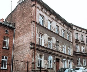 Biskupa 27 po renowacji i przed nią