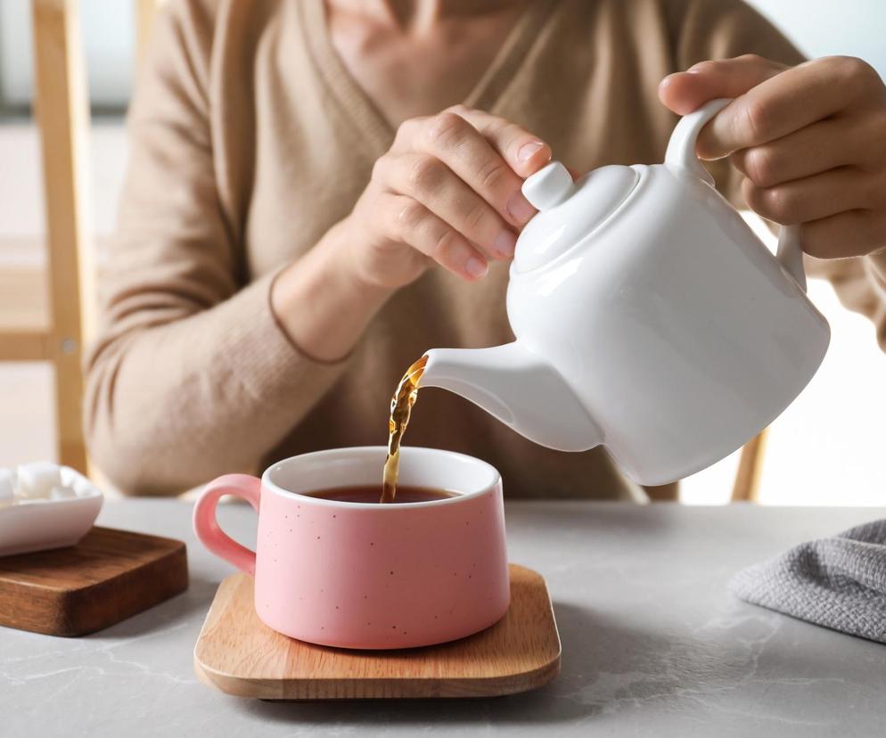 Herbata może być szkodliwa. Na którą trzeba uważać?