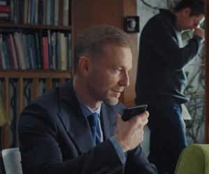 M jak miłość, odc. 1800: Dima (Michaił Pszeniczny), Andrzej Budzyński (Krystian Wieczorek)