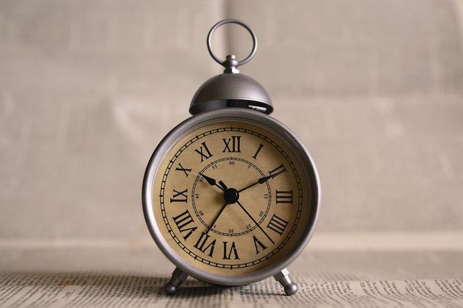 Zmiana czasu. Kiedy przestawiamy zegarki na czas letni? W który weekend jest zmiana czasu 2022?