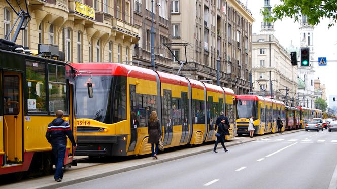 Podwyżka cen na bilety w Warszawie i skrócenie kursów. Krysys jest nieunikniony 