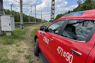 Śmiertelne potrącenie na torach. Strażacy rzucili się na pomoc pasażerom