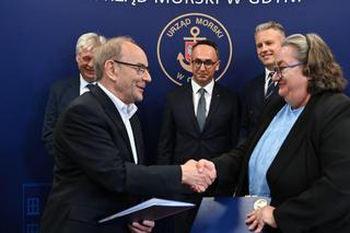 Podpisanie umowy w Urzędzie Morskim w Gdyni