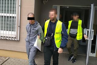 Nielegalna broń i substancje w samochodzie. Zatrzymano 23-latka w Warszawie