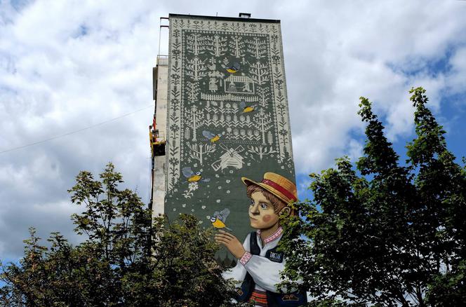 W Białymstoku powstał największy w Polsce mural inspirowany kulturą ludową! [ZDJĘCIA]