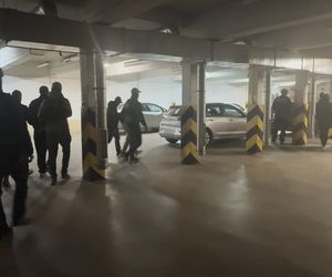 Siedem osób zatrzymanych za posiadanie broni. Wśród nich wor w zakonie. Przyjechał do Polski wykonać zlecenie