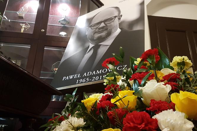 Księga kondolencyjna dla Pawła Adamowicza - torunianie pamiętają