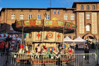 Ta karuzela pamięta czasy królowej Wiktorii! Teraz kręci się na Nikiszowcu