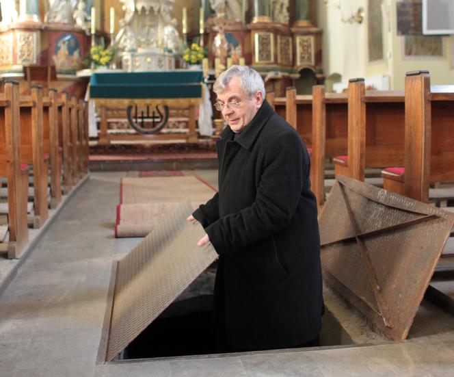 Cała Polska ratuje mumię