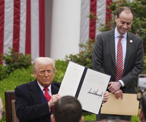 Trump ogłosił kolosalne cła. Tak ostro jeszcze nie było! To bomba wymierzona w świat