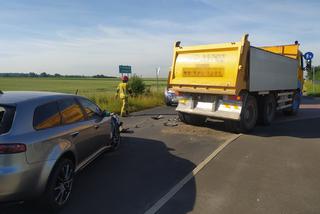 Zderzenie trzech pojazdów pod Krotoszynem. Poszkodowana matka z dwójką dzieci!