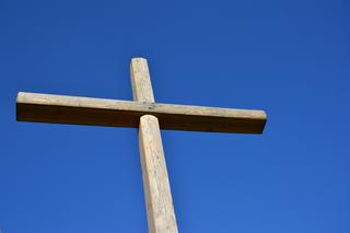 Kto ściął krzyż? Policja szuka sprawcy obrazy uczuć religijnych